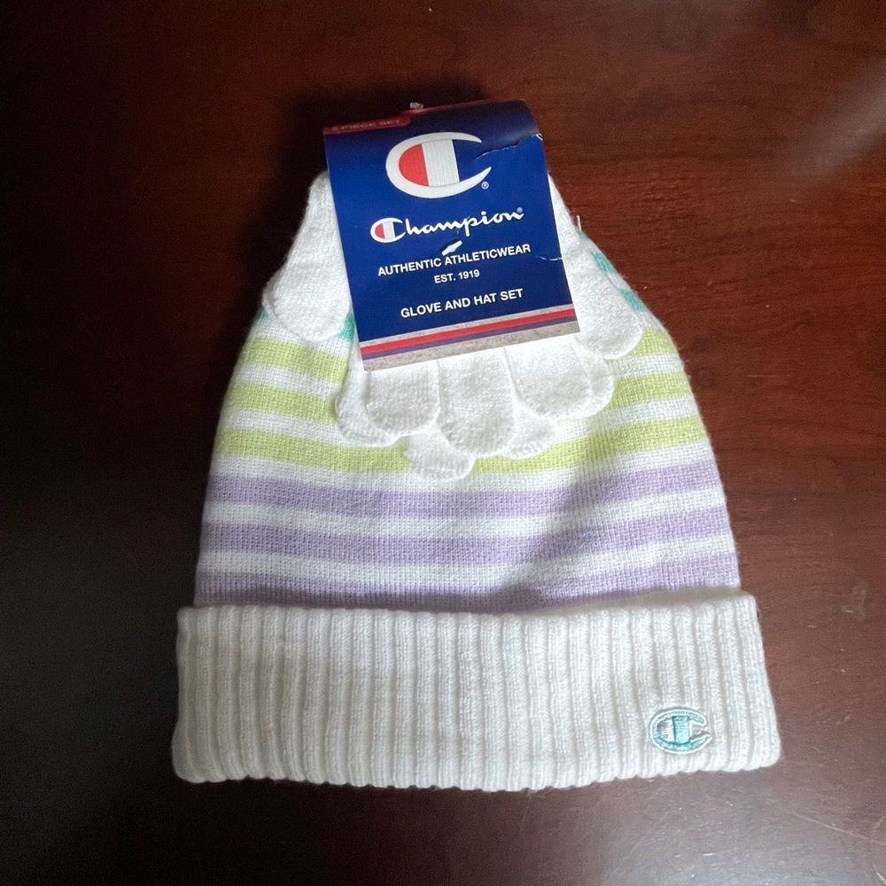 Champion Kids OS White Pastel Stripe Beanie Gloves 2pc Set NWT Sporty Cute